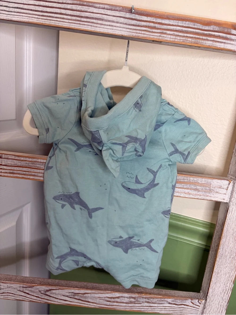 🦈 Carter’s Shark Hooded Romper Green Newborn